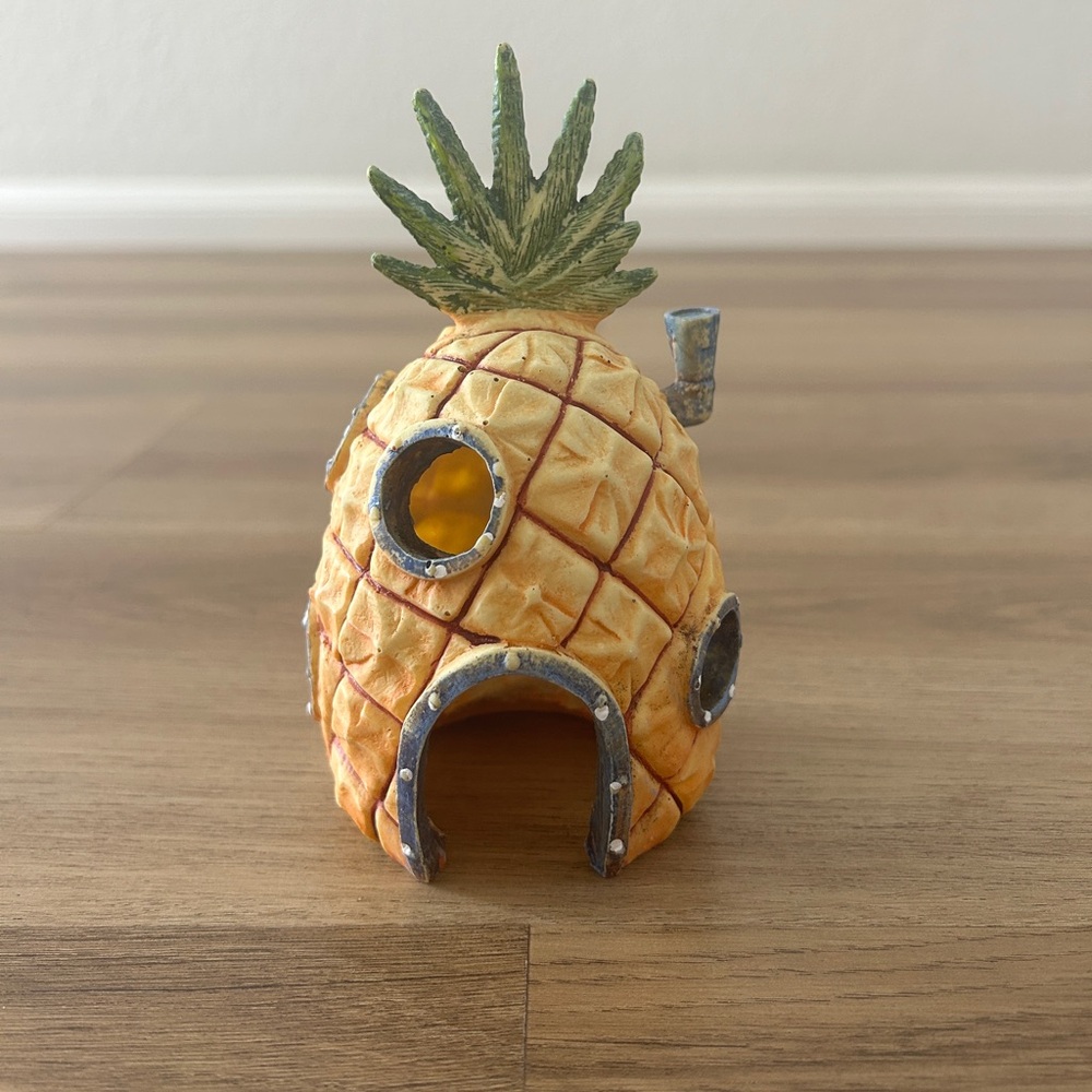 SpongeBob Pineapple House Aquarium Decoration- EUC